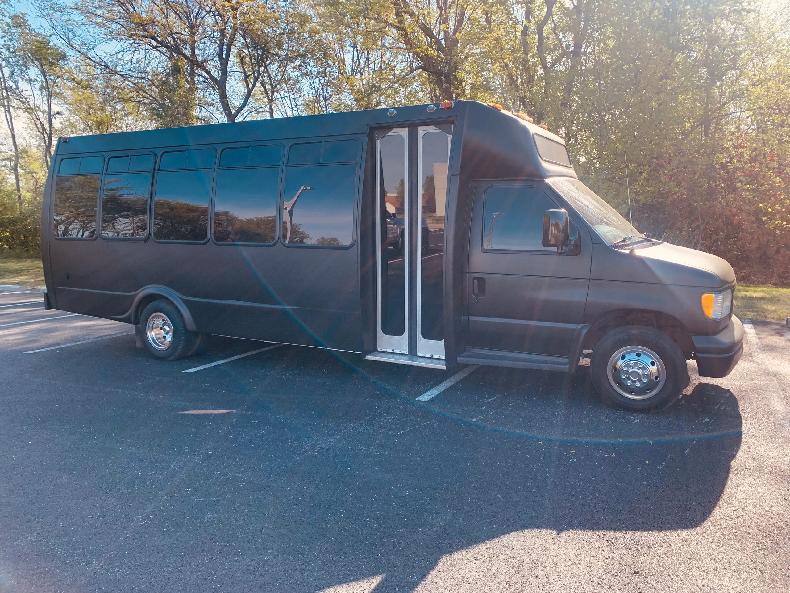 Party Bus, Limo Service 417 Party bus Springfield, Missouri